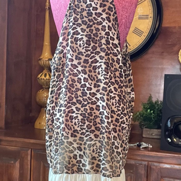 Leopard print split front top - Picture 5 of 5